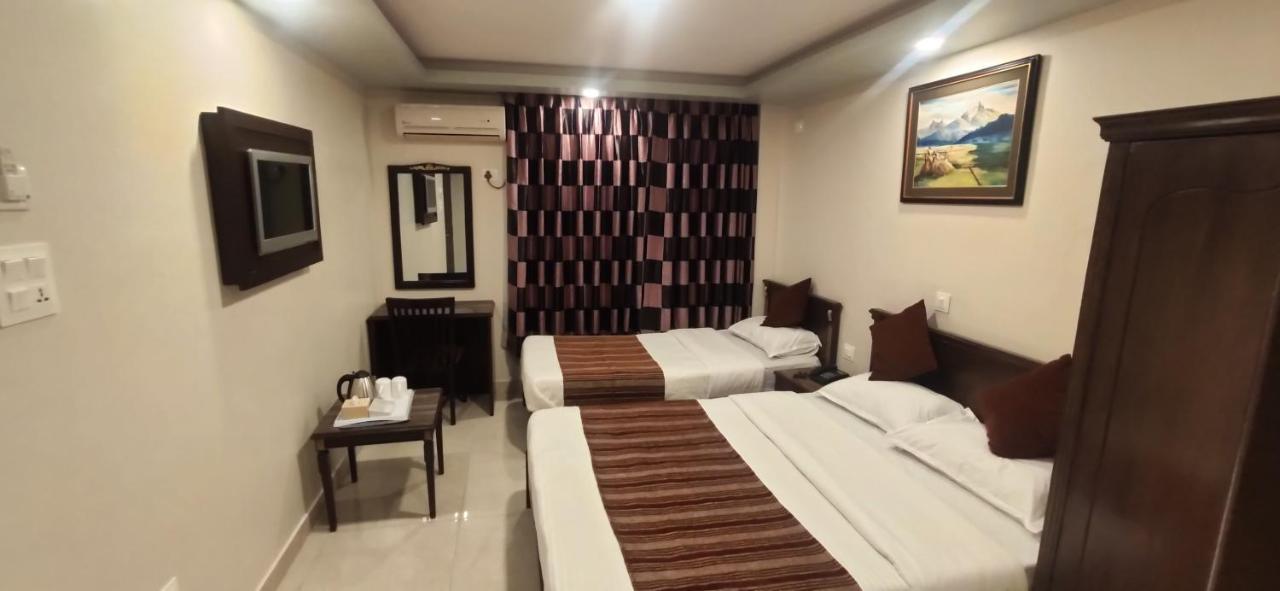 Hotel Pipal Tree Katmandou Extérieur photo
